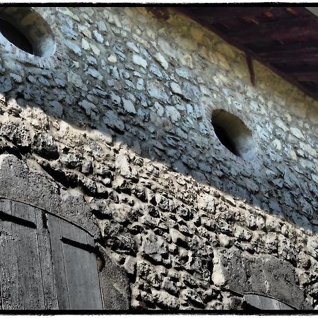 Vieux Corps De Ferme Datant De 1675 Crolles Εξωτερικό φωτογραφία