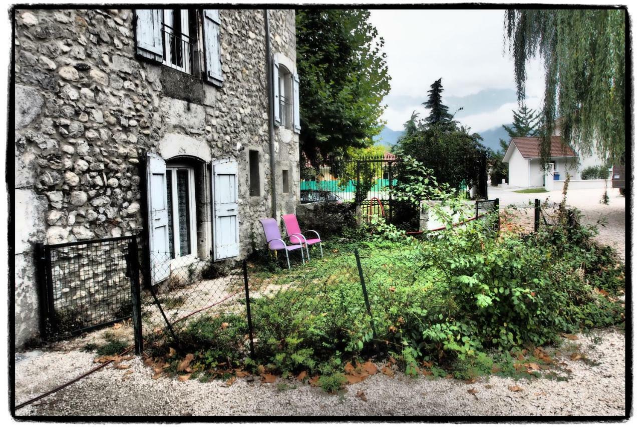 Vieux Corps De Ferme Datant De 1675 Crolles Εξωτερικό φωτογραφία