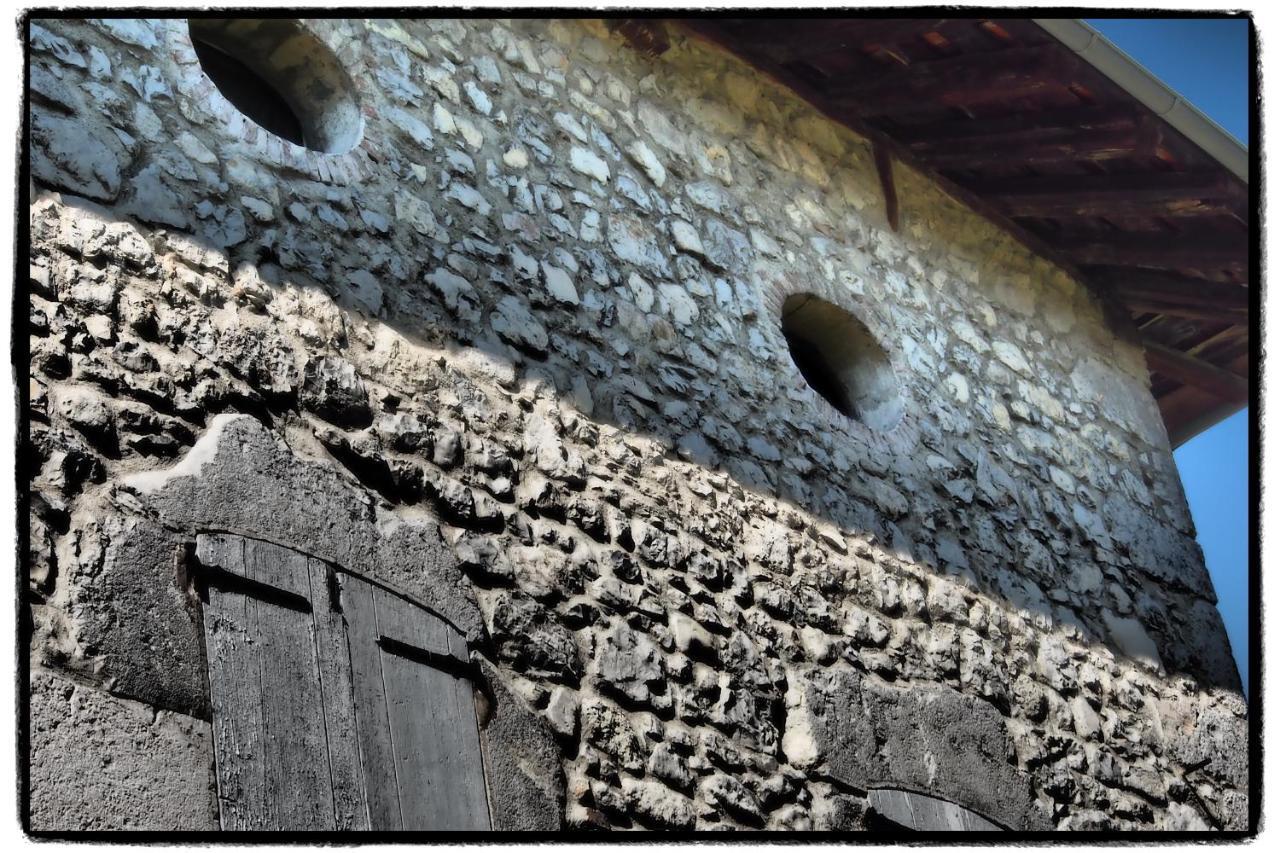 Vieux Corps De Ferme Datant De 1675 Crolles Εξωτερικό φωτογραφία